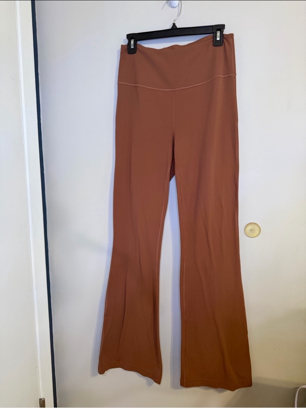Groove Nulu High-Rise Flared Pant
Short